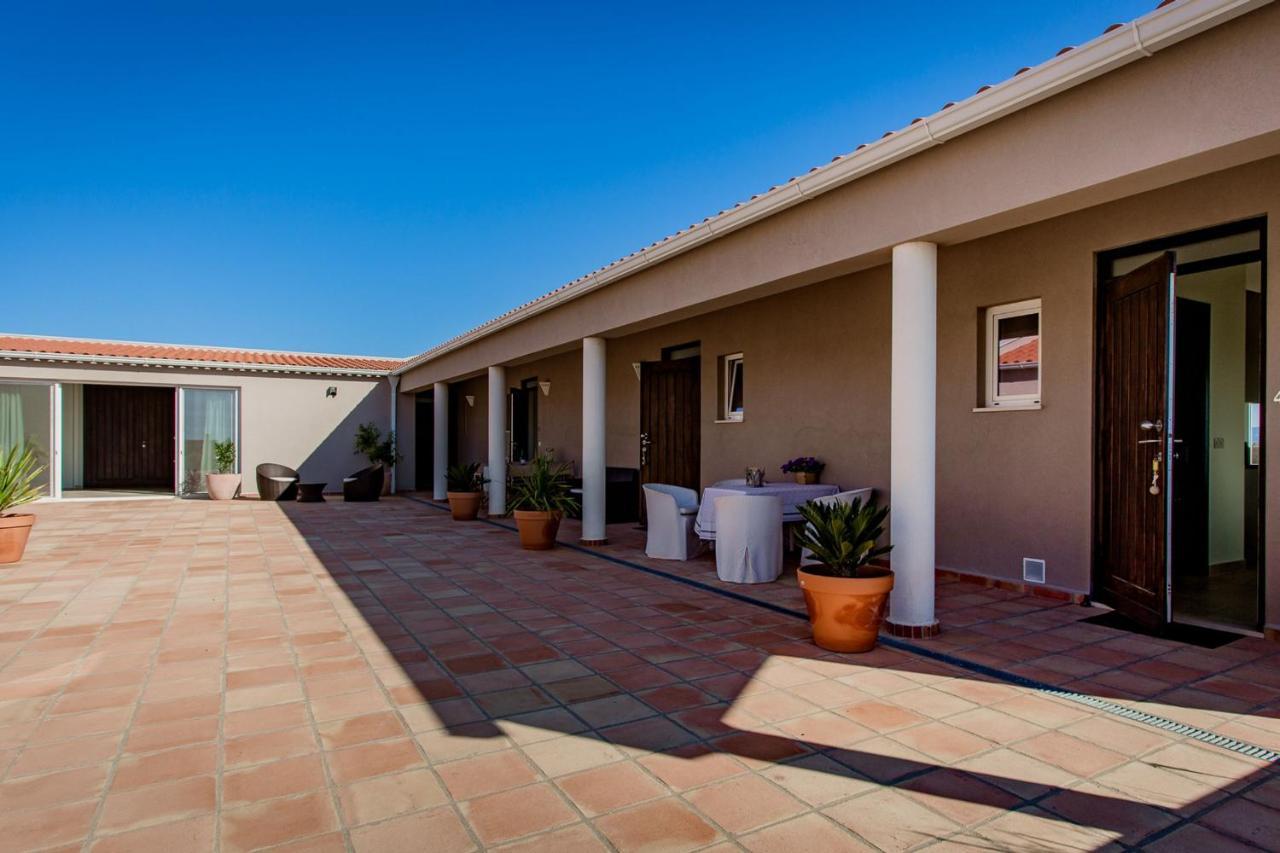 Corte Velada Guest House By Lovelystay Lagos Kültér fotó